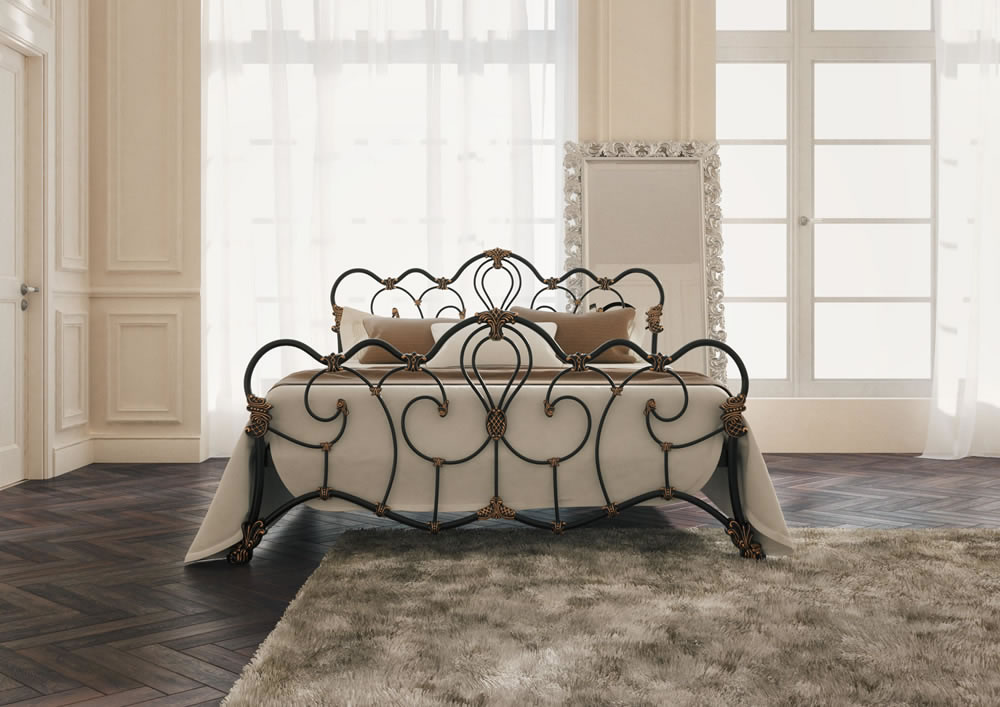 Кровать Dreamline Michelle (2 спинки) сталь-черный глянец с золочением 135х195